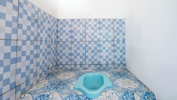 Chambre Standard | Salle de bain | Serviettes fournies