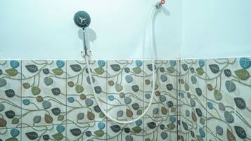 Superior Room | Bathroom | Towels