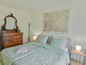 4 Schlafzimmer, Bügeleisen/Bügelbrett, kostenloses WLAN, Bettwäsche