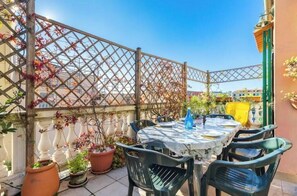 Outdoor dining - Vrbo Property (Finale Ligure)