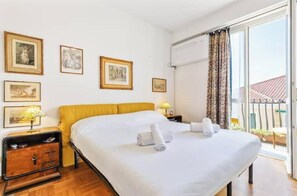 Iron/ironing board, internet, bed sheets - Vrbo Property (Finale Ligure)