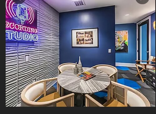 Resort Style 1-bedroom apartment in adorable Los Angeles with tons of amenities