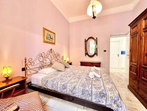 Internet, bed sheets - Vrbo Property (Finale Ligure)