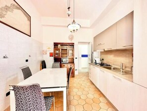 Dining - Vrbo Property (Finale Ligure)