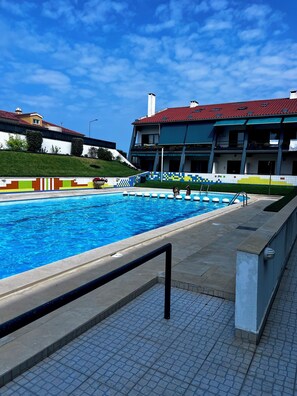 Outdoor pool - Palmtree House (Pataias)