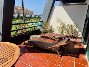 Terrace/patio - Palmtree House (Pataias)
