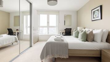 2 bedrooms, iron/ironing board, free WiFi, bed sheets