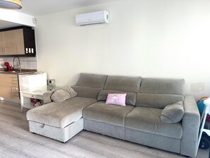 Living area - Vrbo Property (Peníscola)