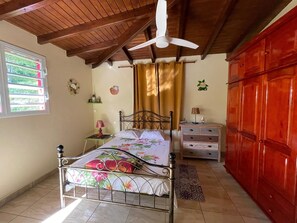 Iron/ironing board, Internet, bed sheets - Vrbo Property (Deshaies)