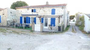 Exterior - Vrbo Property (Arvert)
