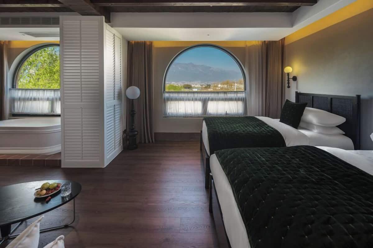 Comfort Twin Room, Private Bathroom, Mountain View