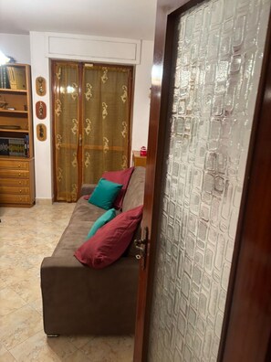 TV - Apartment 'Grand Combin Panorama' with Mountain View, Balcony and Wi-Fi (Aosta)