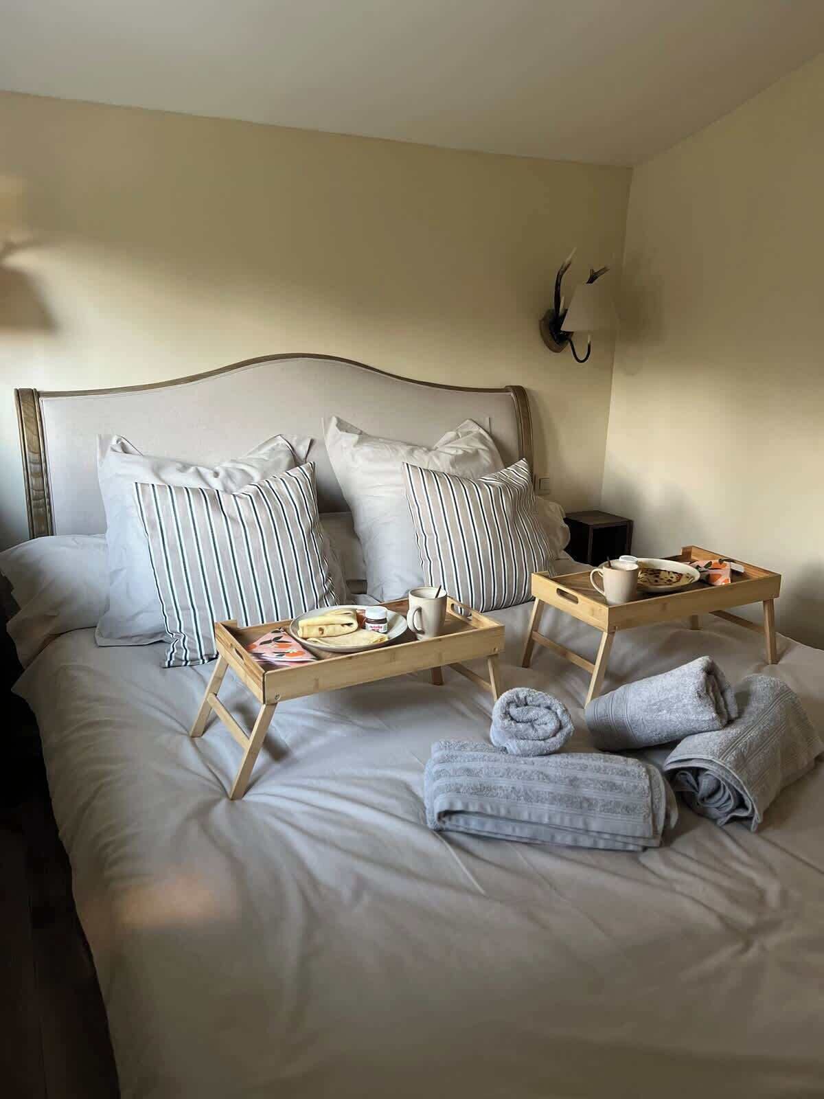 1 chambre, fer et planche à repasser, lit parapluie, Wi-Fi