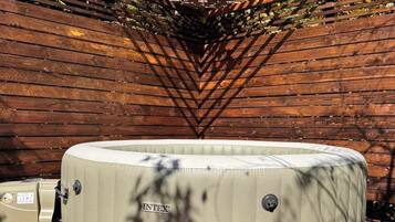 Outdoor spabad