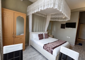 Quarto solteiro luxo, sacada, vista para o rio | Wi-Fi de cortesia