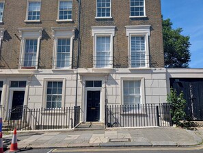 Exterior - Two bed flat near King's Cross St Pancras (London)