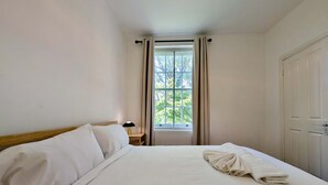 2 sovrum, strykjärn/strykbräda, wi-fi och sängkläder