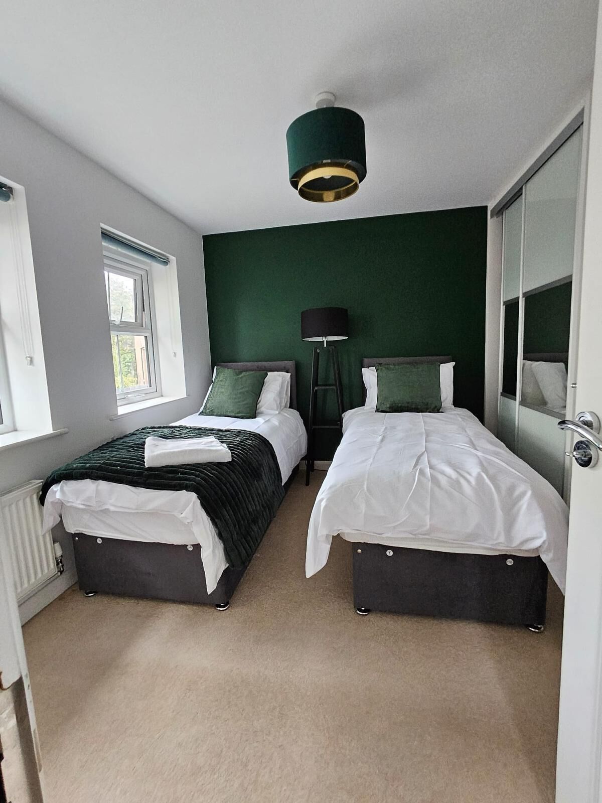 3 bedrooms, iron/ironing board, Internet, bed sheets
