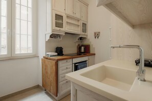 Private kitchen - Plati Kantouni Apartment (Kerkira)