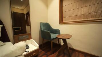 Premium Double Room, City View | Desk, free WiFi