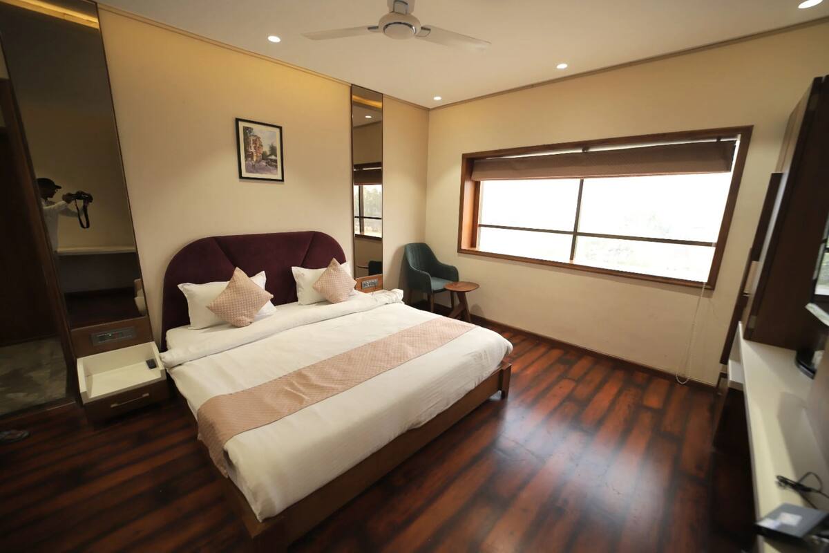 Quarto casal premium, vista para a cidade | Escrivaninha, Wi-Fi de cortesia