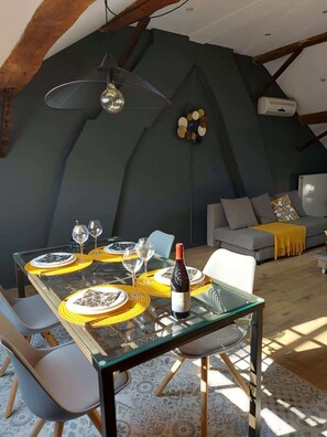 Interior - 140m² de charme à la campagne dans un style design (Ramillies)