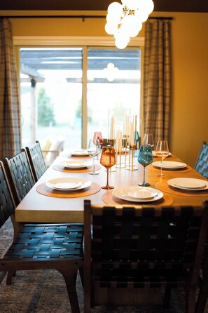 Dining - Yellowstone River | Theater+Saloon | Sauna | Views (Livingston)