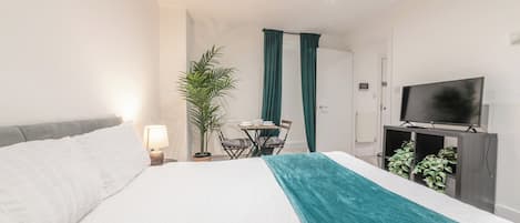 1 bedroom, iron/ironing board, free WiFi, bed sheets
