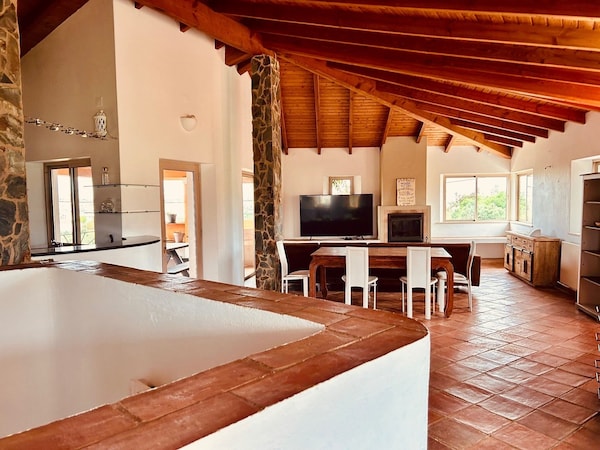 Villa With Pool, Meia Praia Beach, Lagos - Lagos