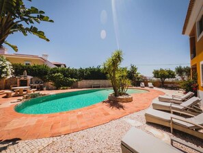 Outdoor pool - Villa With Pool, Meia Praia Beach, Lagos (Lagos)