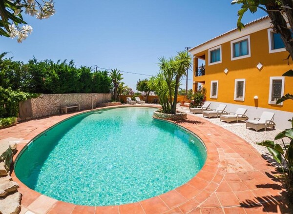 Villa With Pool, Meia Praia Beach, Lagos - Lagos