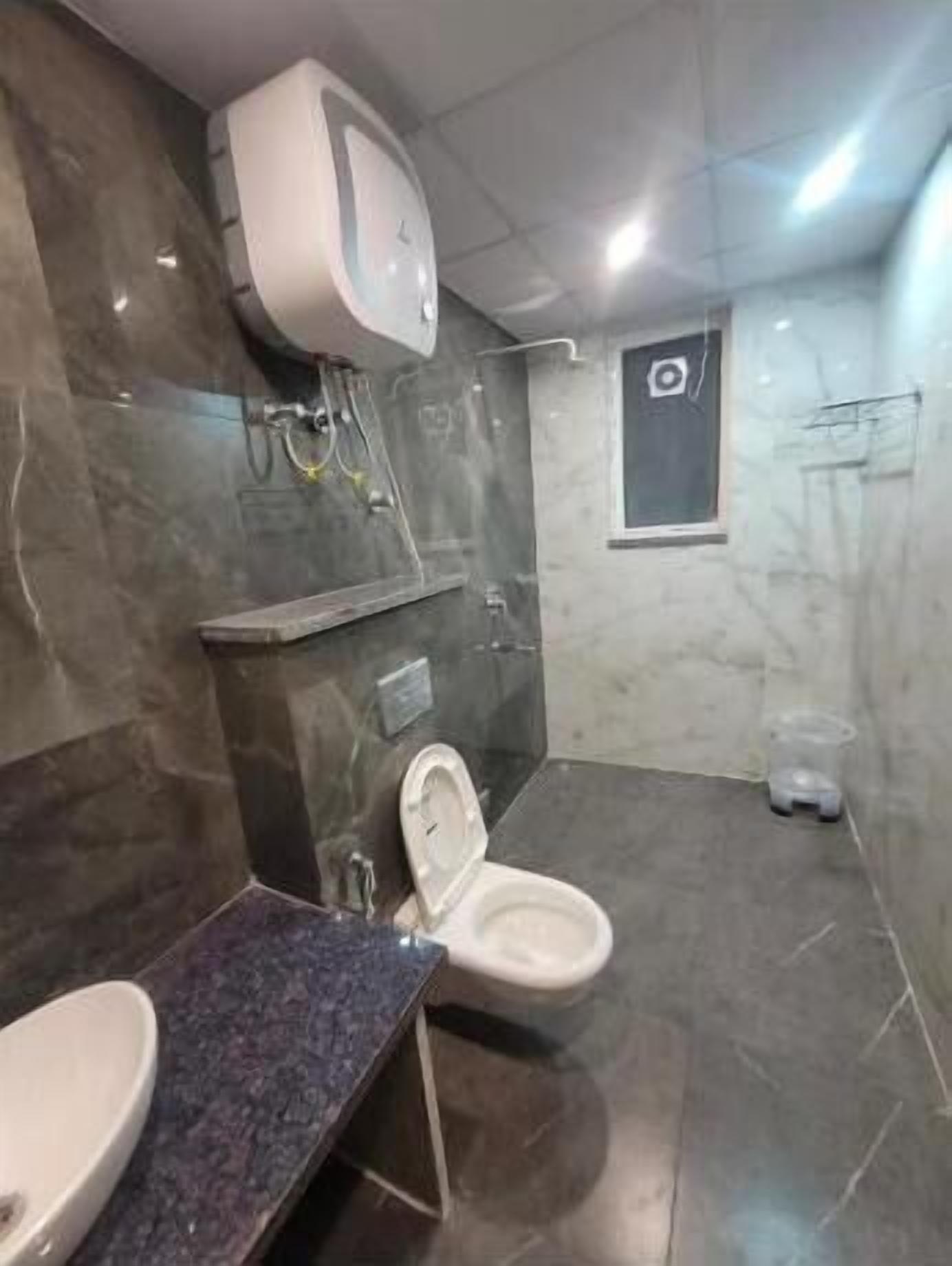 Deluxe Room | Bathroom