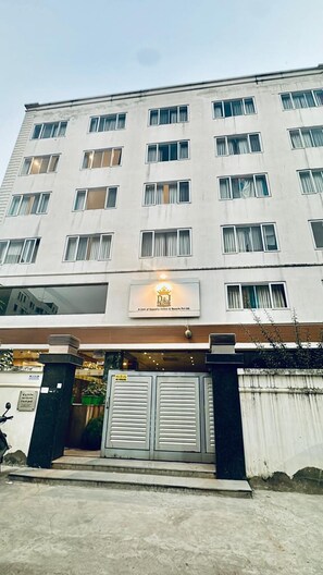 Exterior detail - Hotel D&J Grande (Hyderabad)