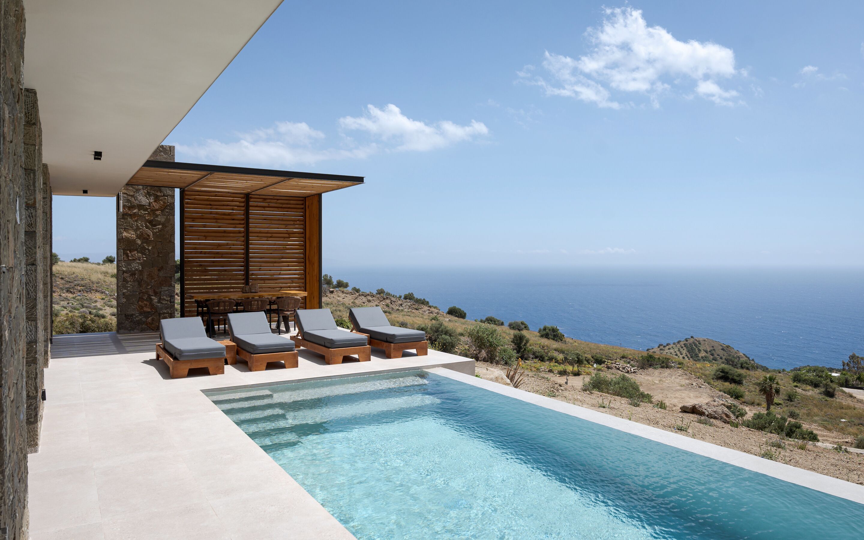 Deluxe villa, patio, uitzicht op zee | Zwembad | 3 buitenzwembaden