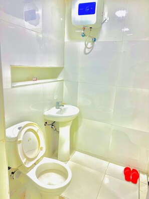 Bathroom - Sophia Hotel (Dar es Salaam)