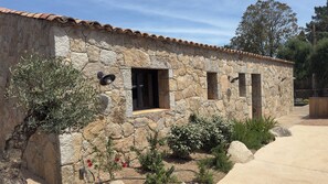 Exterior - Vrbo Property (Figari)