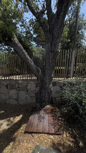 Property grounds - Vrbo Property (Figari)