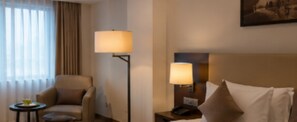 Desk, laptop workspace, free WiFi - Hotel Avion Near IGI Airport Mahipalpur (New Delhi)
