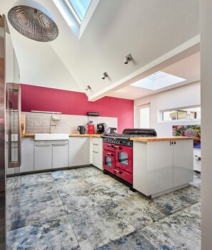 Private kitchen - Villa with spa directly by the sea in Brignogan (Brignogan Plages)