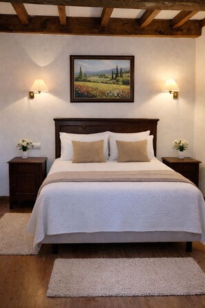Room - Vrbo Property (Sobrepiedra)