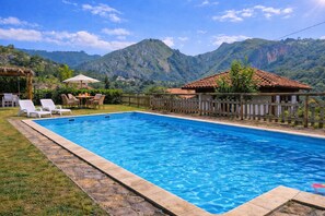 Pool - The Pontiga de Sobrepiedra (Sobrepiedra)