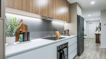 Fridge, microwave, oven, stovetop