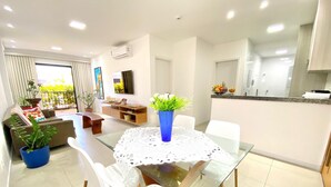 Apartment | Dining - Alugue House (Camaçari)