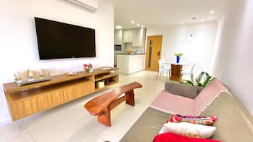 Family Apartment, Garden View | Living area
