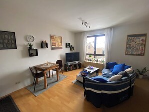 Living area - Vrbo Property (Dormagen)