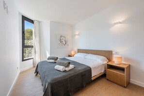 Bügeleisen/Bügelbrett, kostenloses WLAN, Bettwäsche