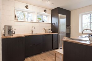 Apartment, 2 Bedrooms, Non Smoking, Pets allowed | Private kitchen - Gamla Wallesvägen 10 - Bruksvallarna (Bruksvallarna)