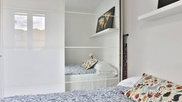 2 camere, ferro/asse da stiro