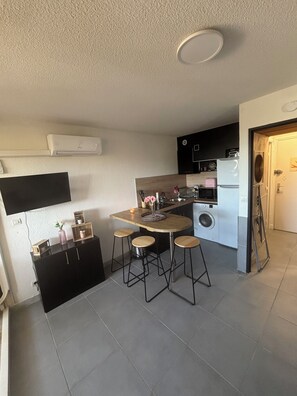 Private kitchen - Vrbo Property (Agde)