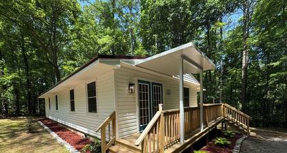 Quaint 3-bedroom 2-bathroom house with all necessary features in welcoming Macon